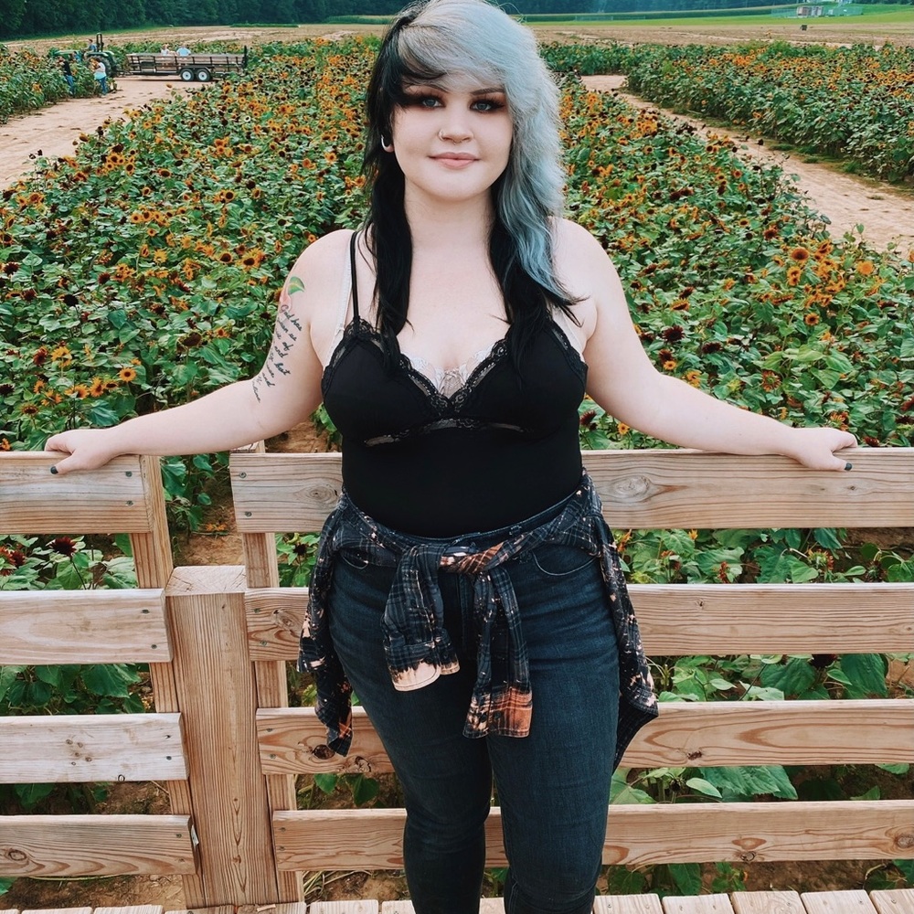 Meet Your Posh Ambassador, Shelby! - Picture 2 of 9